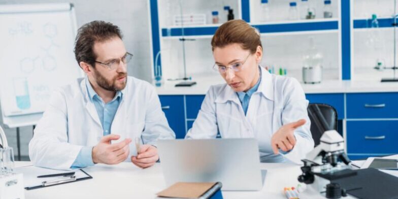 post-estendido-8-motivos-para-ter-um-banco-de-dados-dos-clientes-em-seu-laboratorio.jpeg