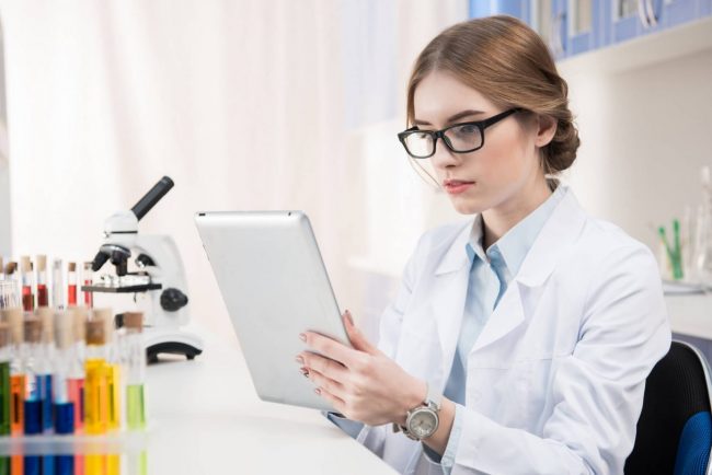 Afinal, como posso fazer uma gestão laboratorial eficiente?