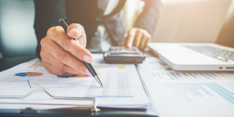 cooperation-analyst-chart-professional-paper-economics